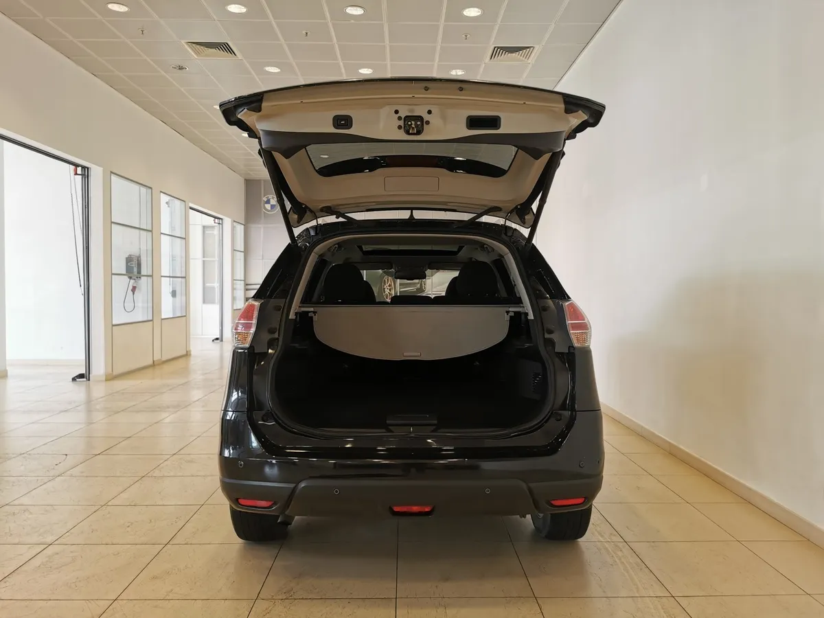 Nissan X-Trail 2.5 CVT AWD (171 л.с.) Черный в АВИЛОН. Слайд №10