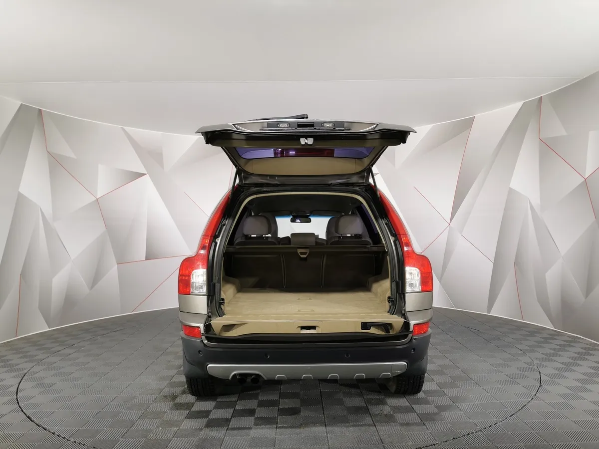 Volvo XC90 2.5 T5 Geartronic AWD (5 мест) (210 л.с.) Коричневый в АВИЛОН. Слайд №11