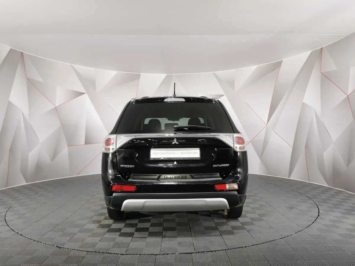 Mitsubishi Outlander 2.0 CVT 4WD (146 л.с.) Черный в АВИЛОН. Слайд №8