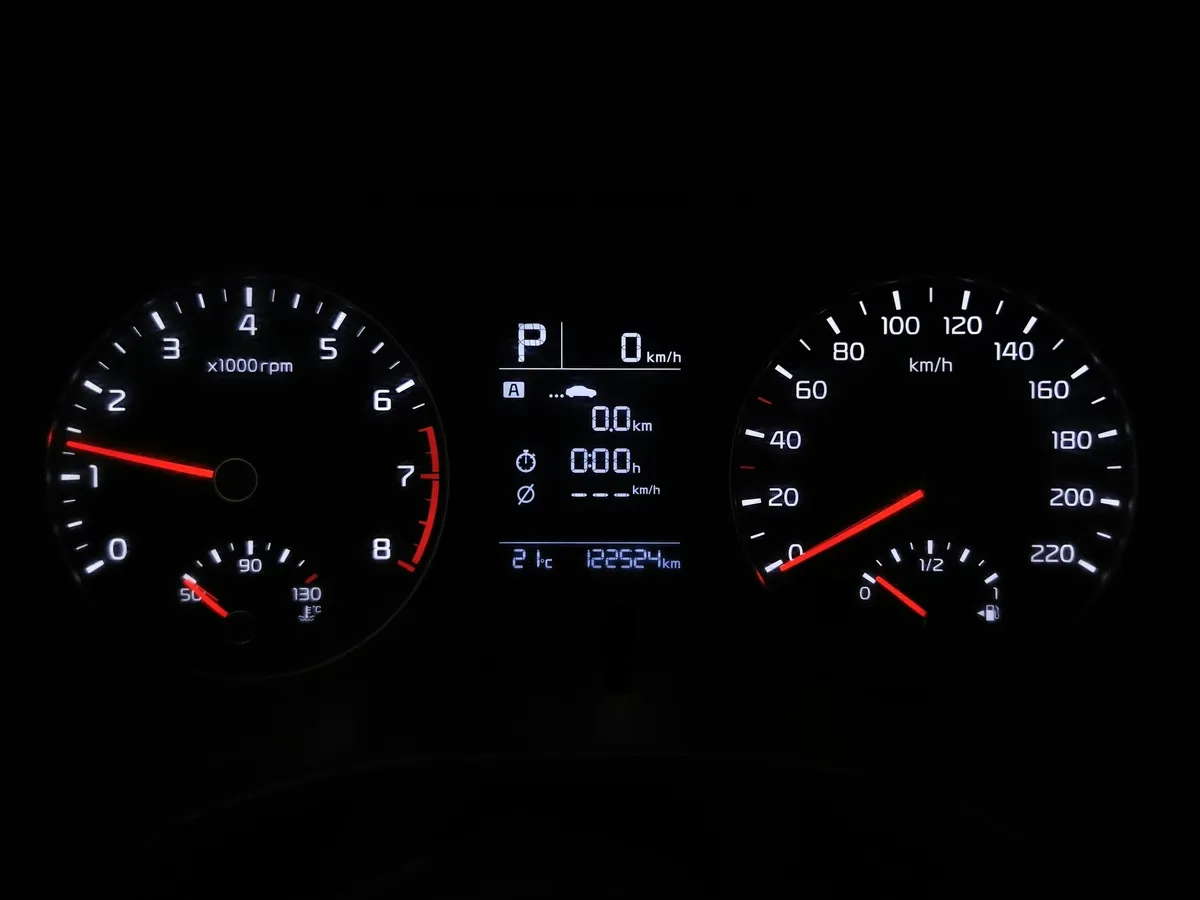 Kia Rio X-Line 1.6 AT (123 л.с.) Серый в АВИЛОН. Слайд №16