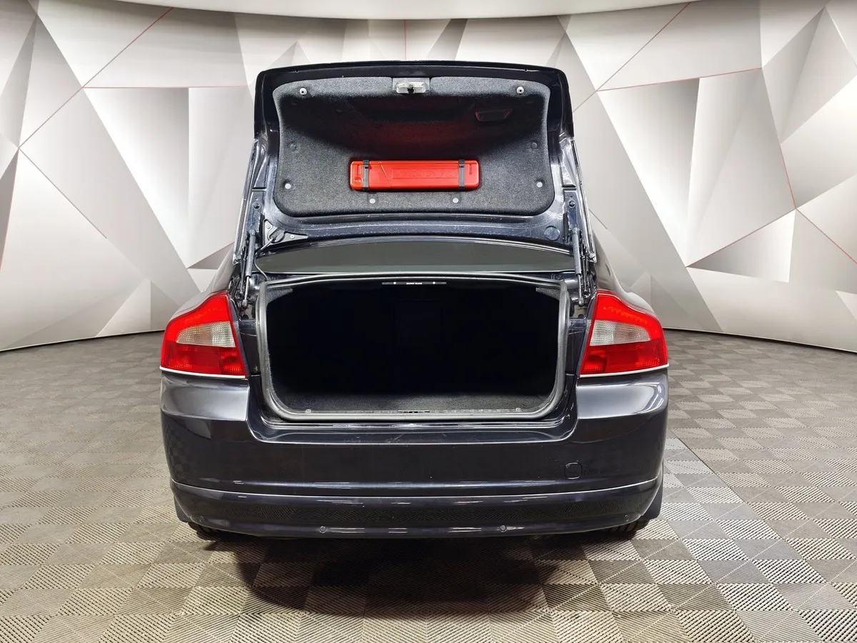 Volvo S80 2.5 Turbo Geartronic (200 л.с.) Черный в АВИЛОН. Слайд №10
