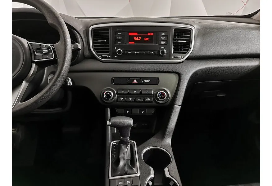 Kia Sportage 2.0 AT 2WD (150 л.с.) Classic Белый в АВИЛОН. Слайд №15