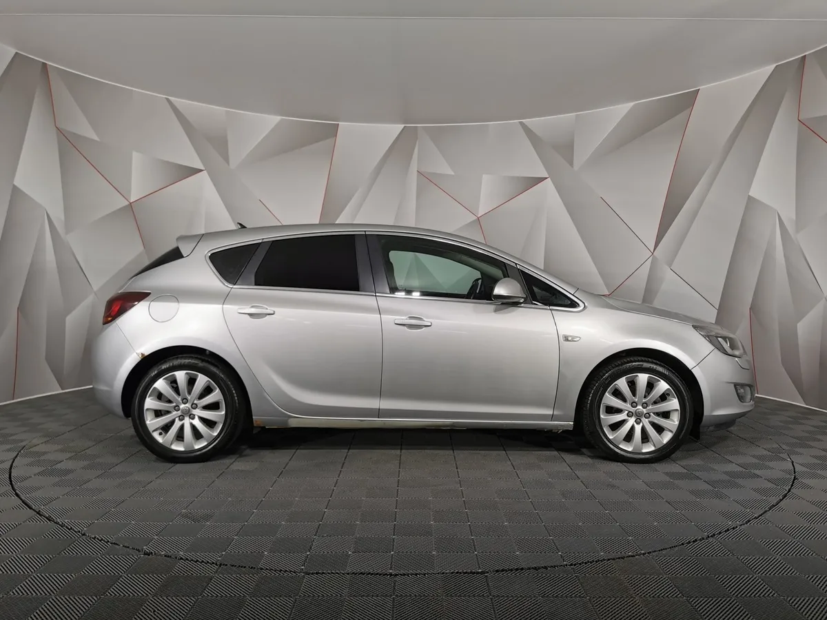 Opel Astra 1.6 AT (115 л.с.) Серебристый в АВИЛОН. Слайд №6