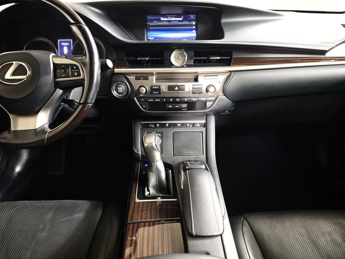Lexus ES 250 AT (184 л.с.) Коричневый в АВИЛОН. Слайд №15