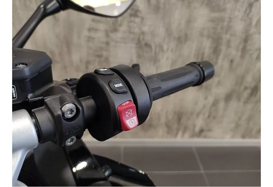 BMW Motorrad R 1250 RS R 1250 RS 1254 см³ (136) 1254 Черный в АВИЛОН. Слайд №8