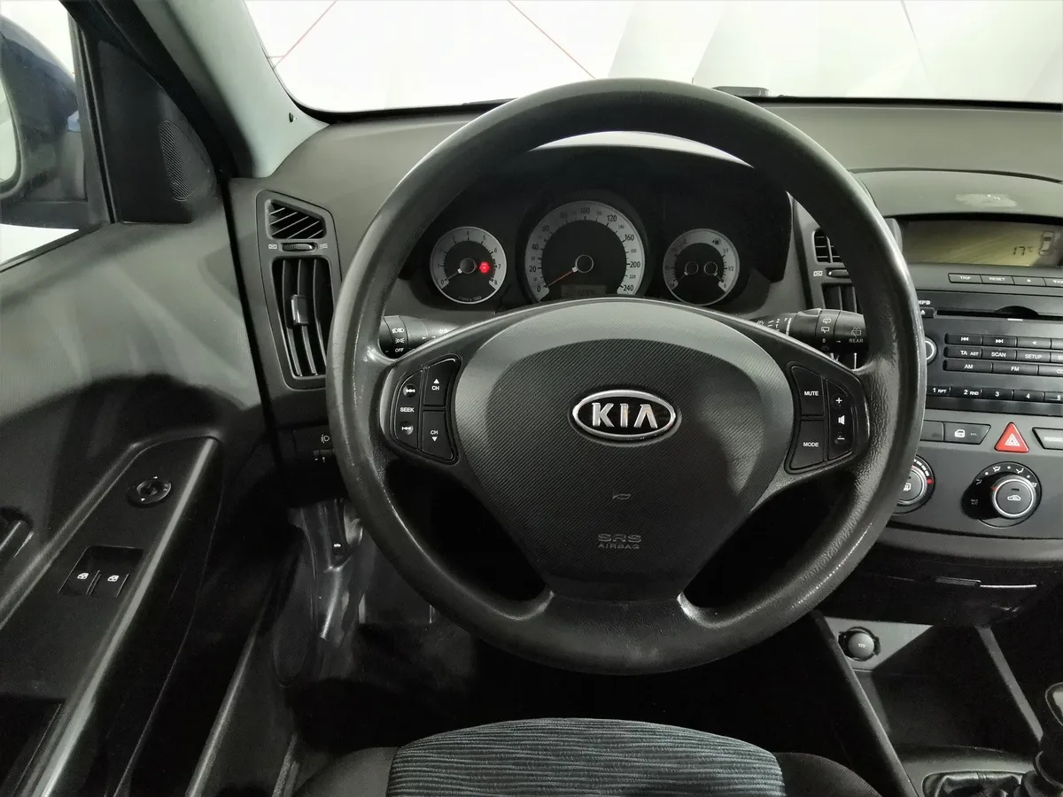 Kia Ceed 1.4 MT (109 л.с.) Синий в АВИЛОН. Слайд №19