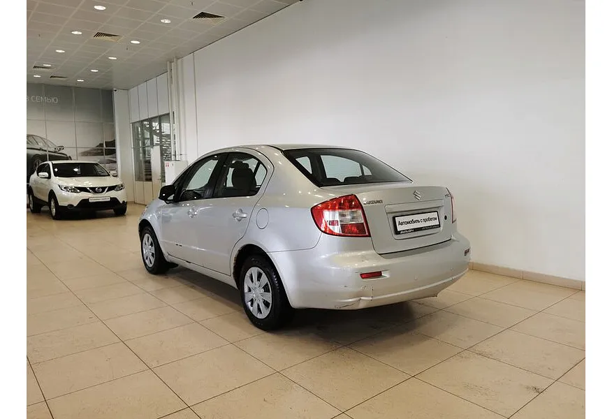 Suzuki SX4 1.6 MT (107 л.с.) Серебристый в АВИЛОН. Слайд №4