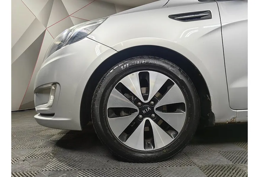 LIVE. Слайд №16