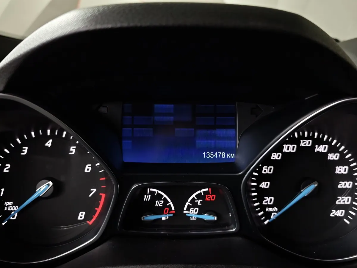 Ford Kuga 1.6 EcoBoost AT AWD (182 л.с.) Titanium Белый в АВИЛОН. Слайд №18
