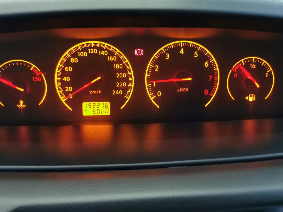 Nissan Primera 1.8 MT (116 л.с.) Серебристый в АВИЛОН. Слайд №17
