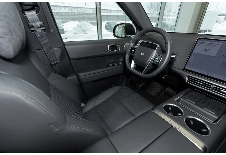 Li Auto L6 1.5 AT 4WD (150 л.с.) Max Черный в АВИЛОН. Слайд №15