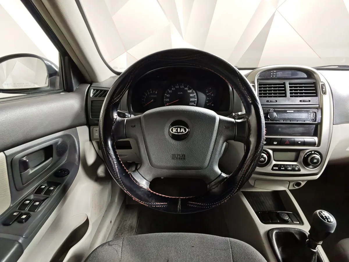 Kia Cerato 1.6 MT (105 л.с.) Черный в АВИЛОН. Слайд №17