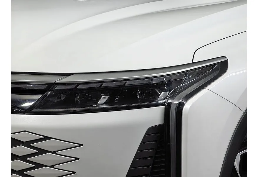 EXEED RX 2.0T DCT 4WD (249 л.с.) Platinum Белый в АВИЛОН. Слайд №10