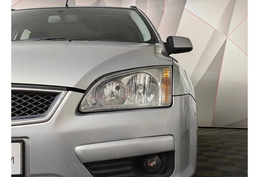 Ford Focus 1.6 AT (101 л.с.) Ghia Серебристый в АВИЛОН. Слайд №9