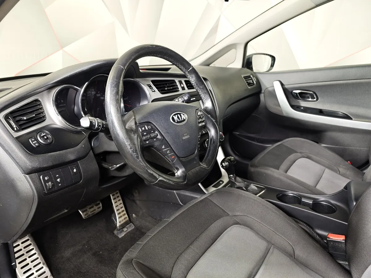 Kia Ceed 1.6 AT (129 л.с.) Синий в АВИЛОН. Слайд №19