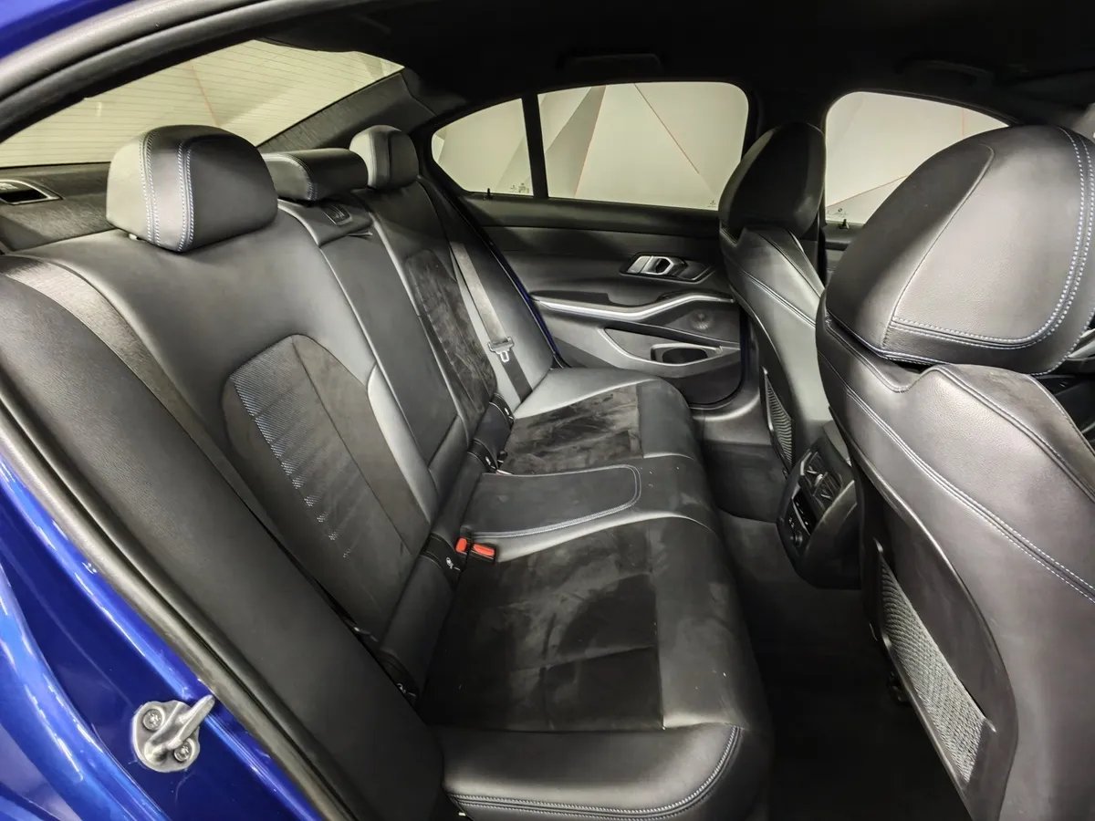 BMW 3 серия 320i xDrive (184 л.с.) M Sport Pure Синий в АВИЛОН. Слайд №14