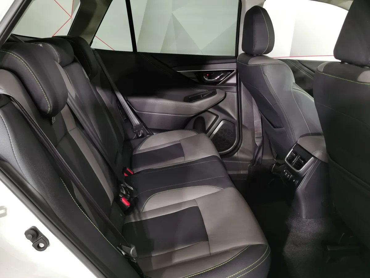 Subaru Outback 2.5 CVT AWD (188 л.с.) Белый в АВИЛОН. Слайд №15