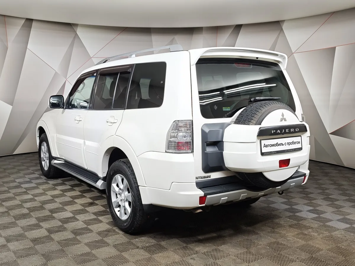 Mitsubishi Pajero 3.0 AT AWD (174 л.с.) Ultimate S46 Белый в АВИЛОН. Слайд №4