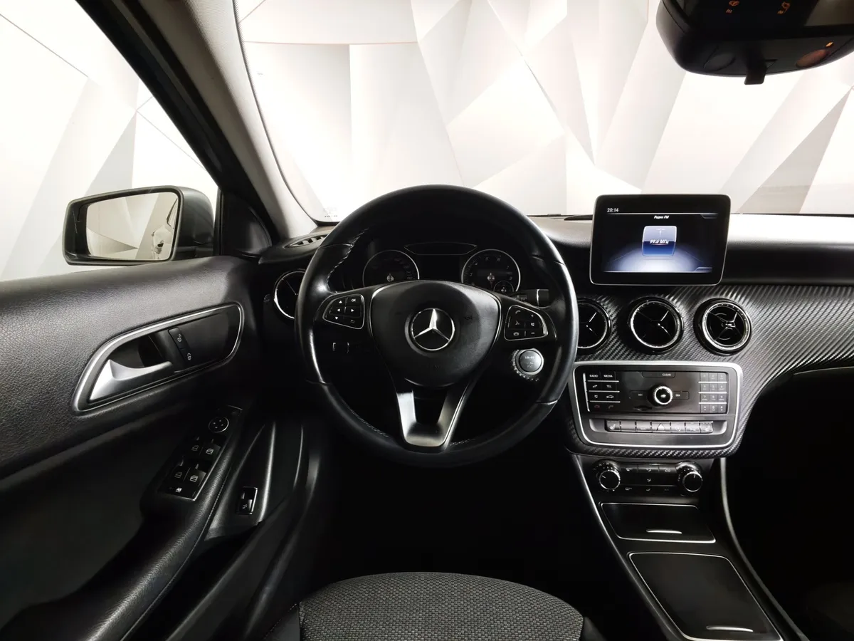 Mercedes-Benz GLA 200 7G-DCT (150 л.с.) Особая серия Серый в АВИЛОН. Слайд №18