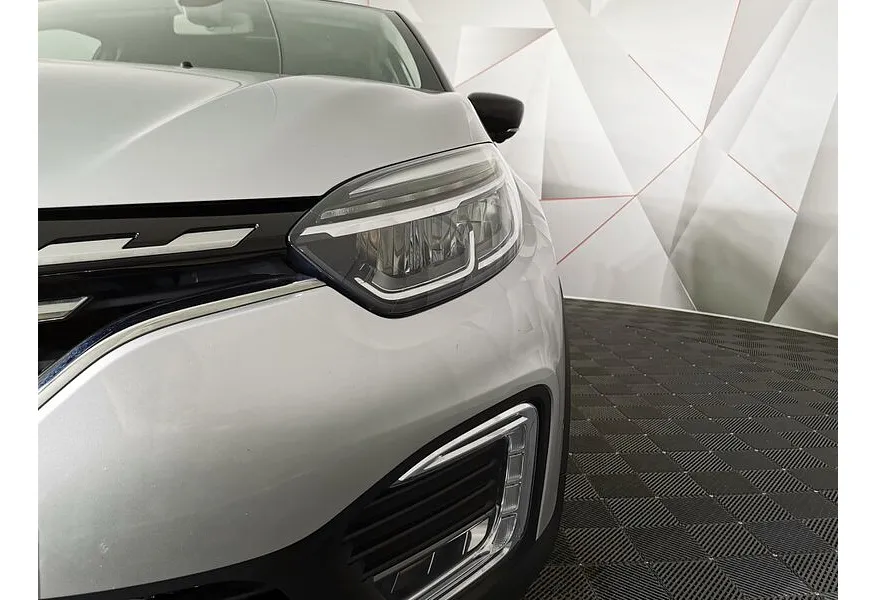 Renault Kaptur 1.3 CVT FWD (150 л.с.) Edition One Черный в АВИЛОН. Слайд №10