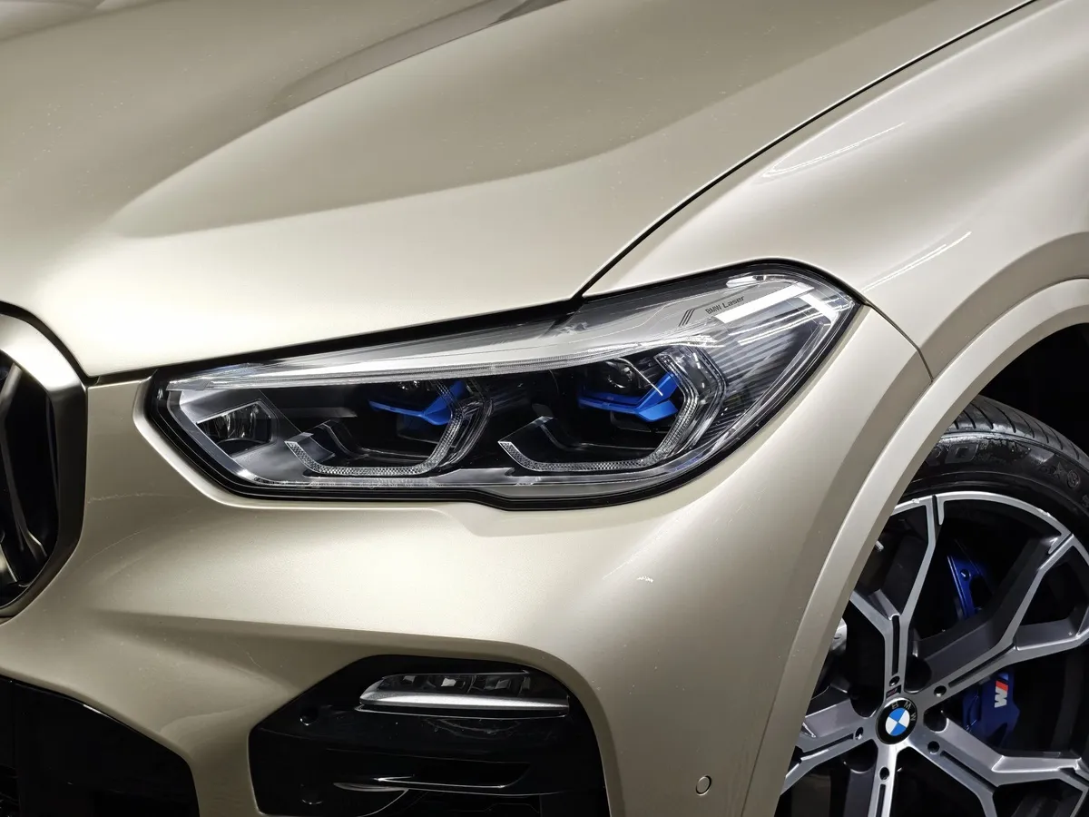 BMW X5 M50d Steptronic xDrive (400 л.с.) M Special Бежевый в АВИЛОН. Слайд №8