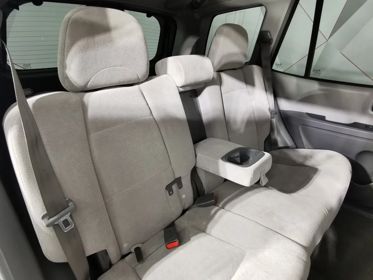 Hyundai Santa Fe 2.7 AT (173 л.с.) Черный в АВИЛОН. Слайд №15