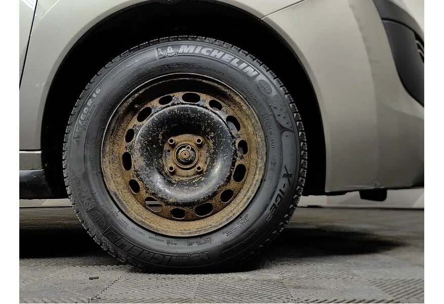 Peugeot 3008 1.6 e-HDi ETG (115 л.с.) Бежевый в АВИЛОН. Слайд №9