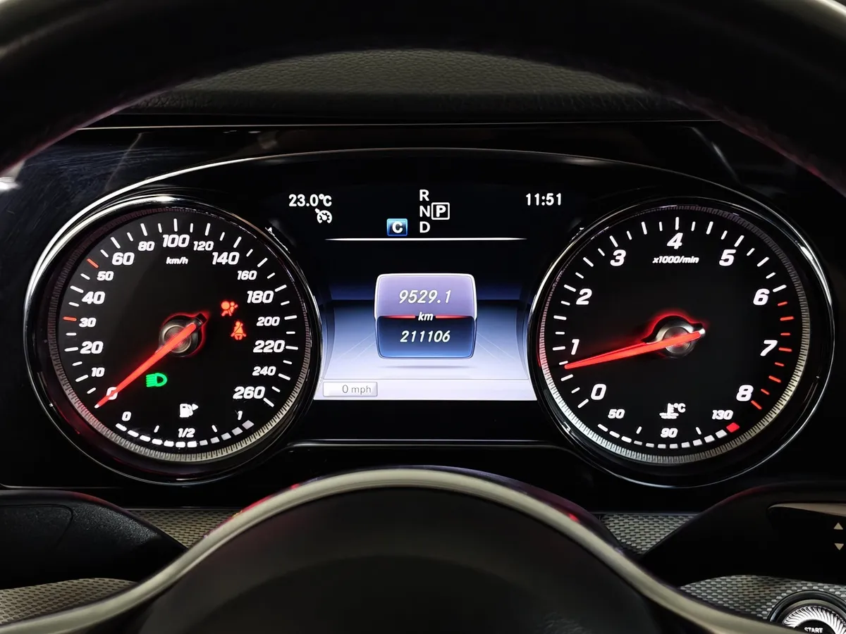 Mercedes-Benz E-Класс E 200 9G-TRONIC (197 л.с.) Черный в АВИЛОН. Слайд №17