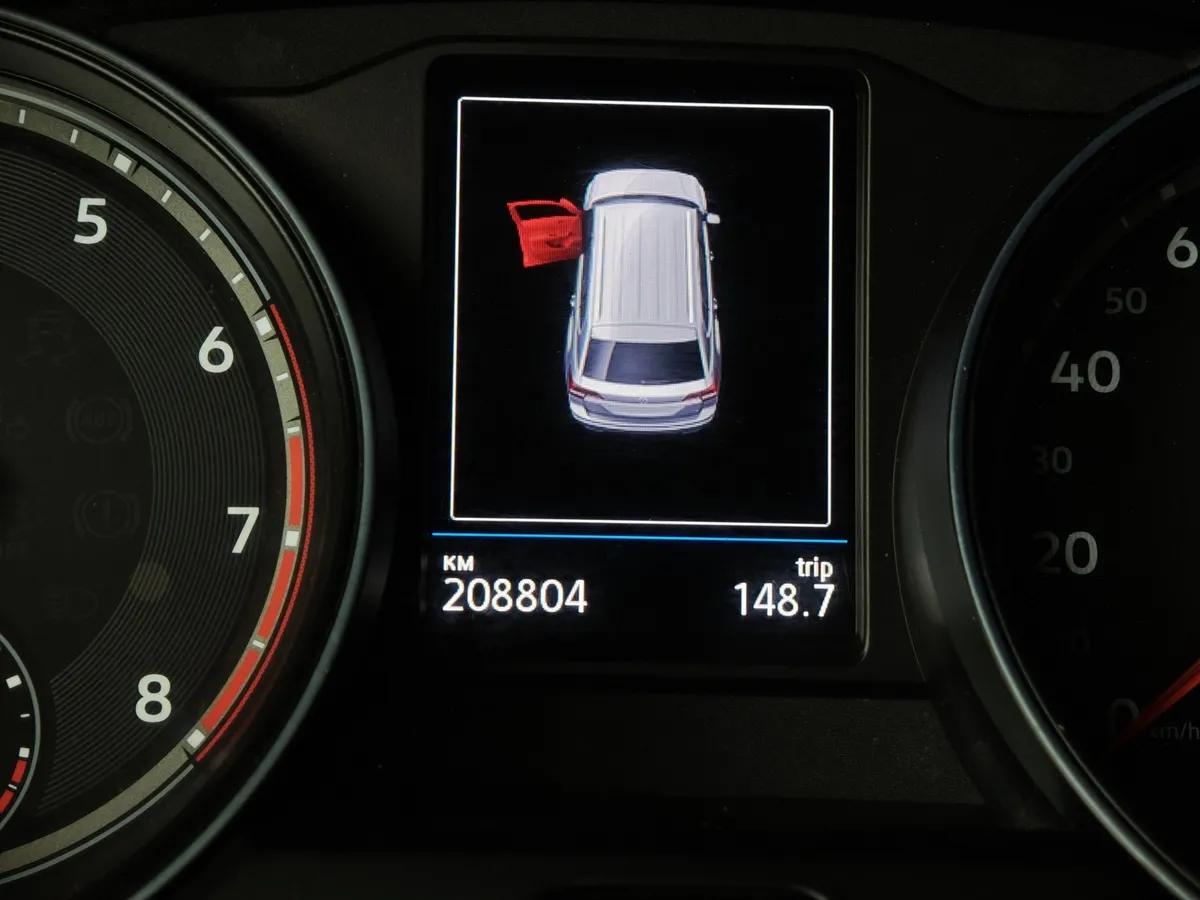 Volkswagen Teramont 3.6 V6 AT 4Motion (249 л.с.) Respect Черный в АВИЛОН. Слайд №18