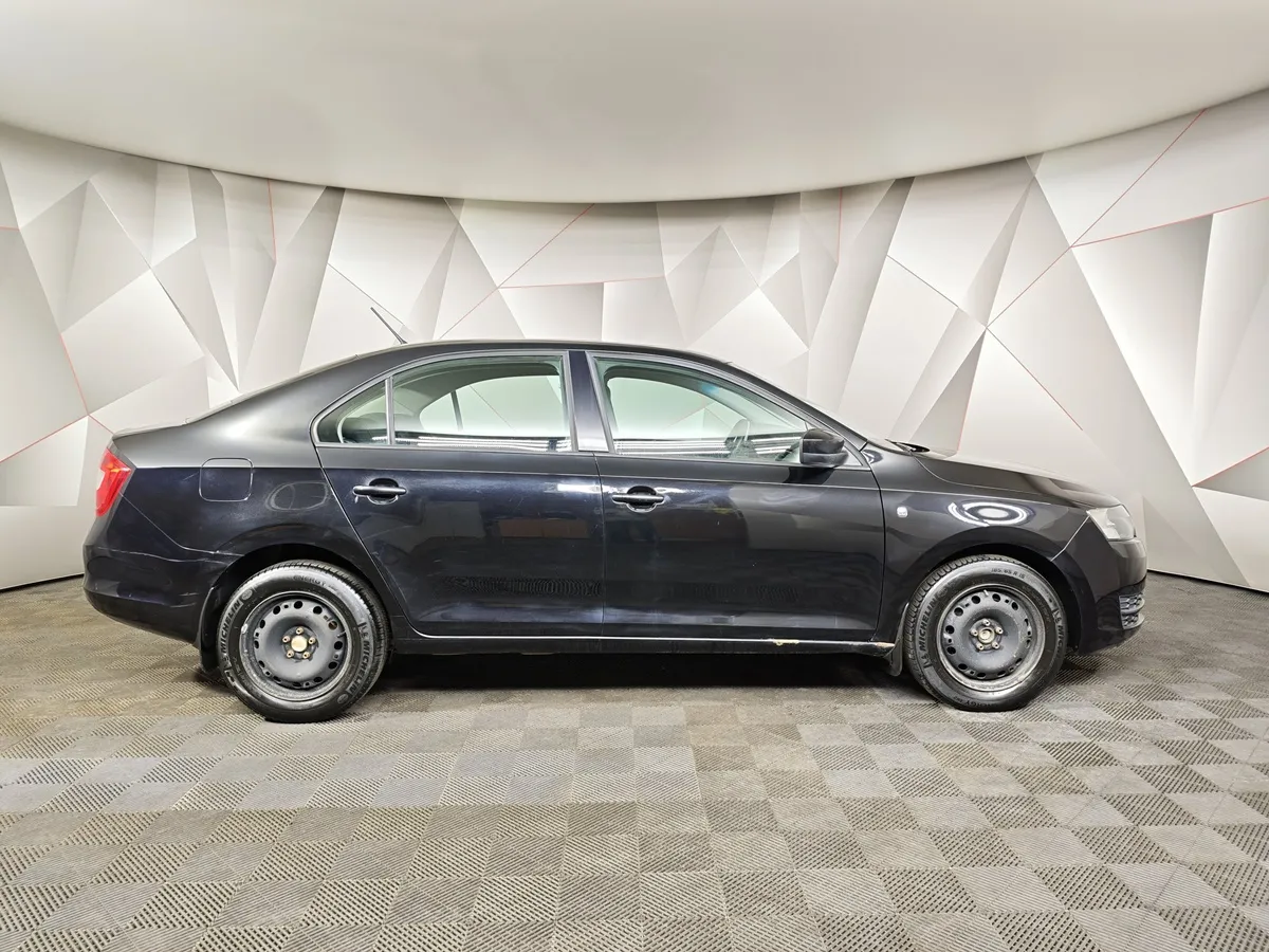 Skoda Rapid 1.6 MT (105 л.с.) Черный в АВИЛОН. Слайд №6