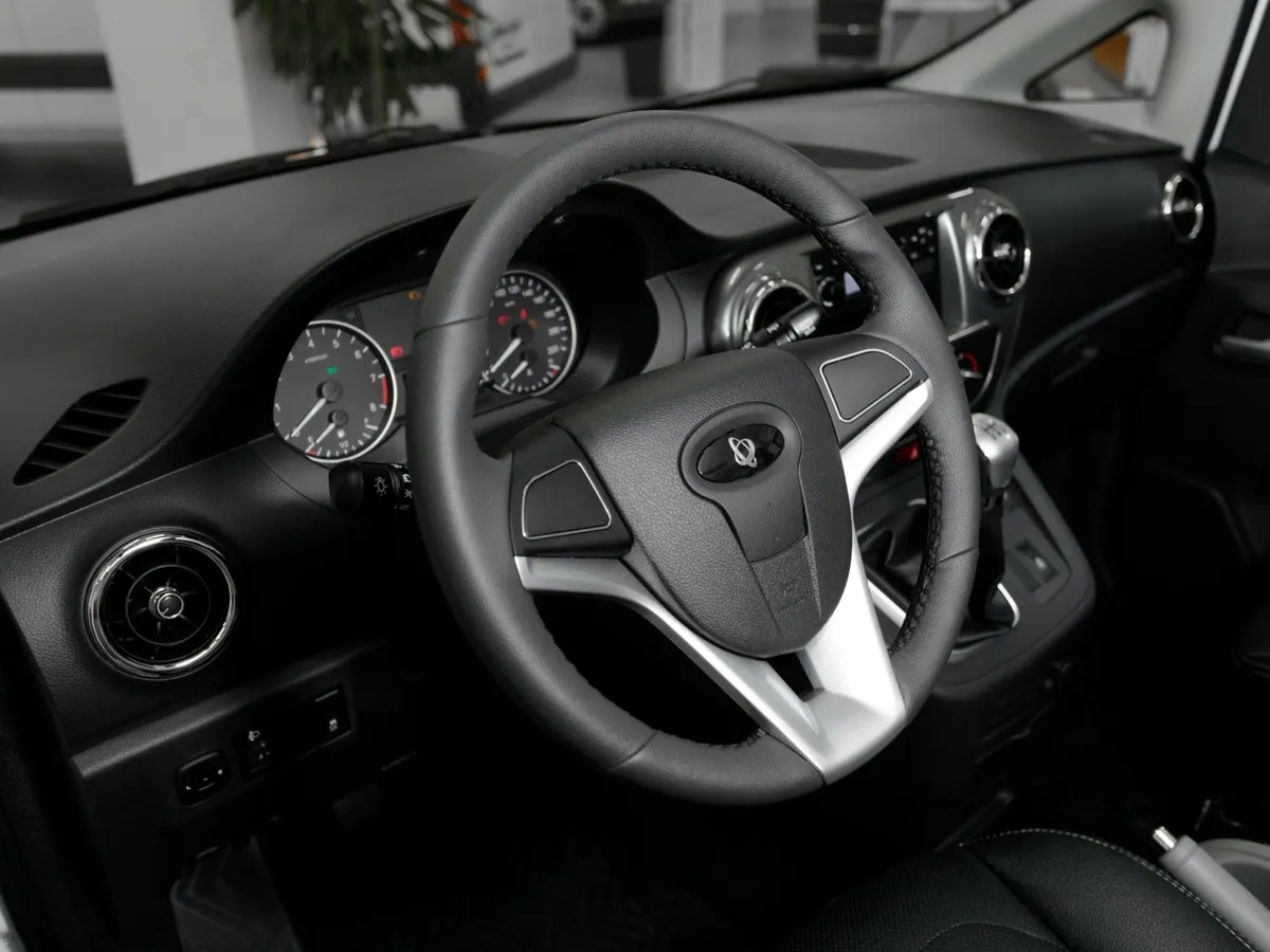 Sollers SF1 1.5 MT (136 л.с.) Серый в АВИЛОН. Слайд №3 Sollers SF1 1.5 MT (136 л.с.) Серый в АВИЛОН. Слайд №3