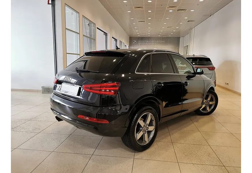 Audi Q3 2.0 TFSI quattro S tronic (170 л.с.) Черный в АВИЛОН. Слайд №2