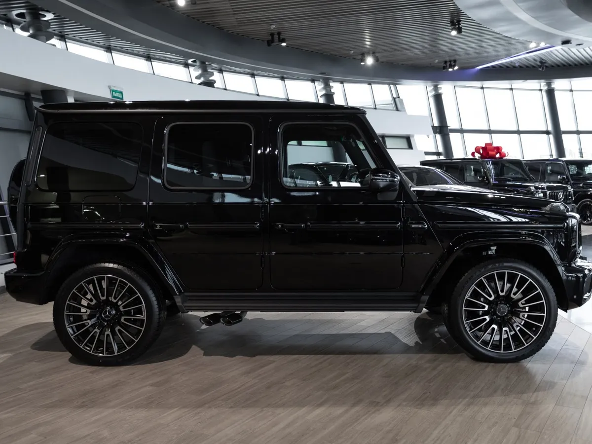 Mercedes-Benz G-Класс G 63 AMG Speedshift 4Matic (585 л.с.) Черный в АВИЛОН. Слайд №4