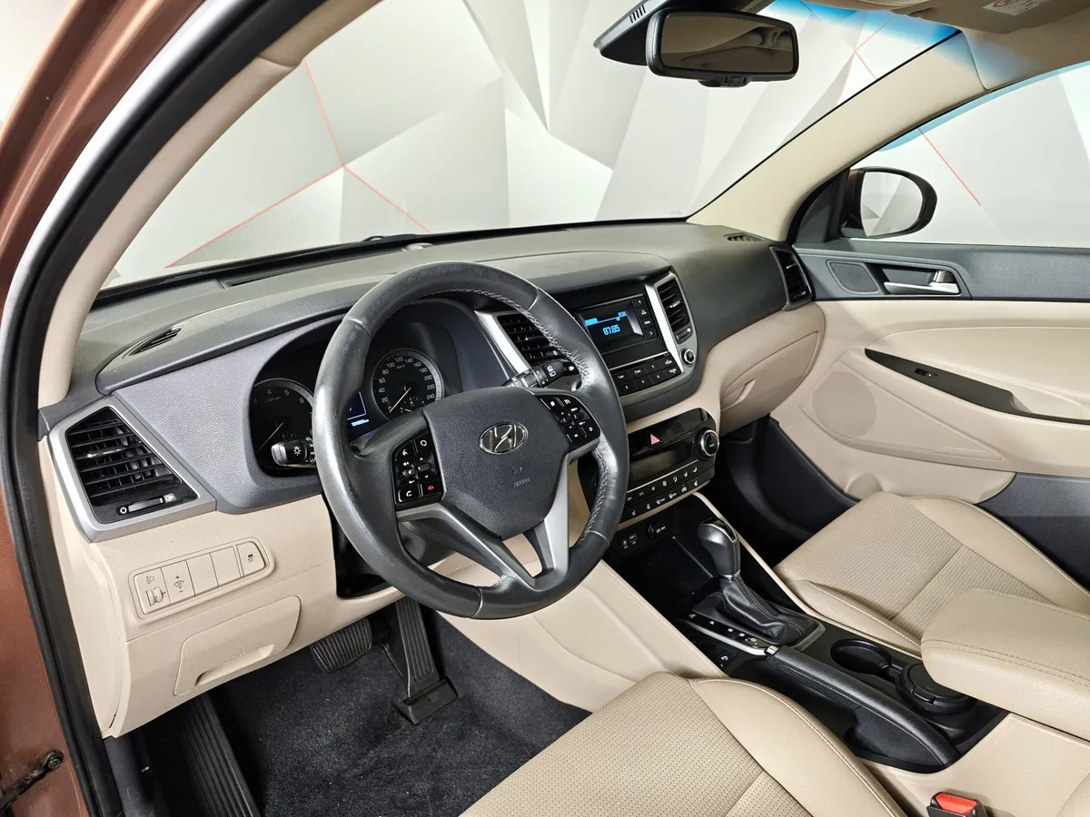 Hyundai Tucson 2.0 AT (150 л.с.) Comfort Коричневый в АВИЛОН. Слайд №19
