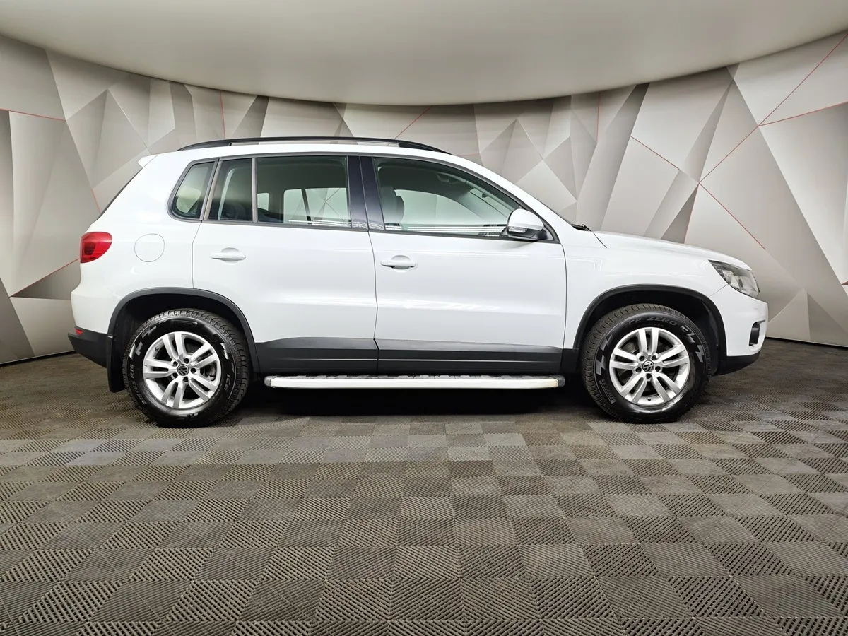 Volkswagen Tiguan 2.0 TSI 4Motion AT (180 л.с.) Sport&Style Белый в АВИЛОН. Слайд №6