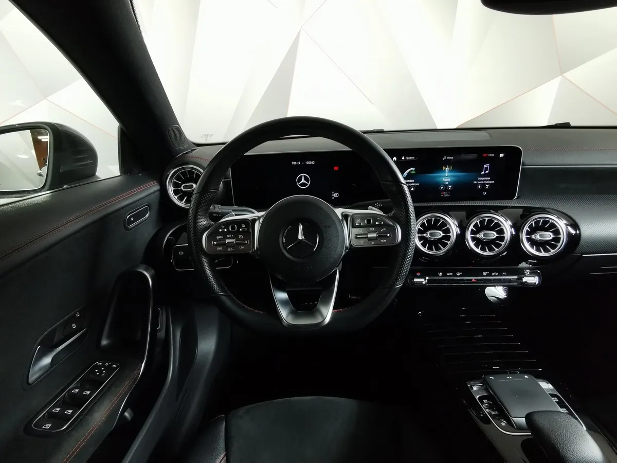 Mercedes-Benz CLA 200 7G-DCT (150 л.с.) Sport Серый в АВИЛОН. Слайд №20