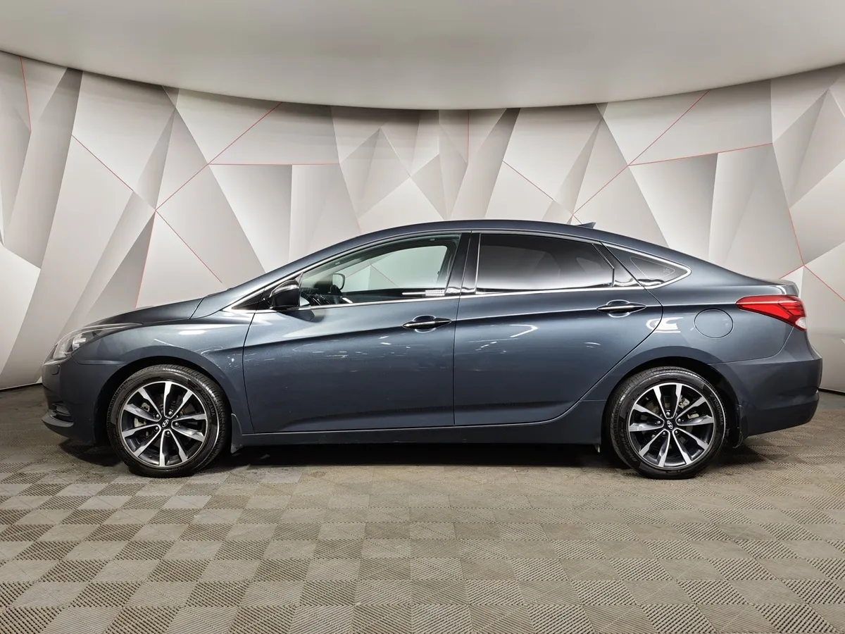 Hyundai i40 2.0 AT (150 л.с.) Business Серый в АВИЛОН. Слайд №5