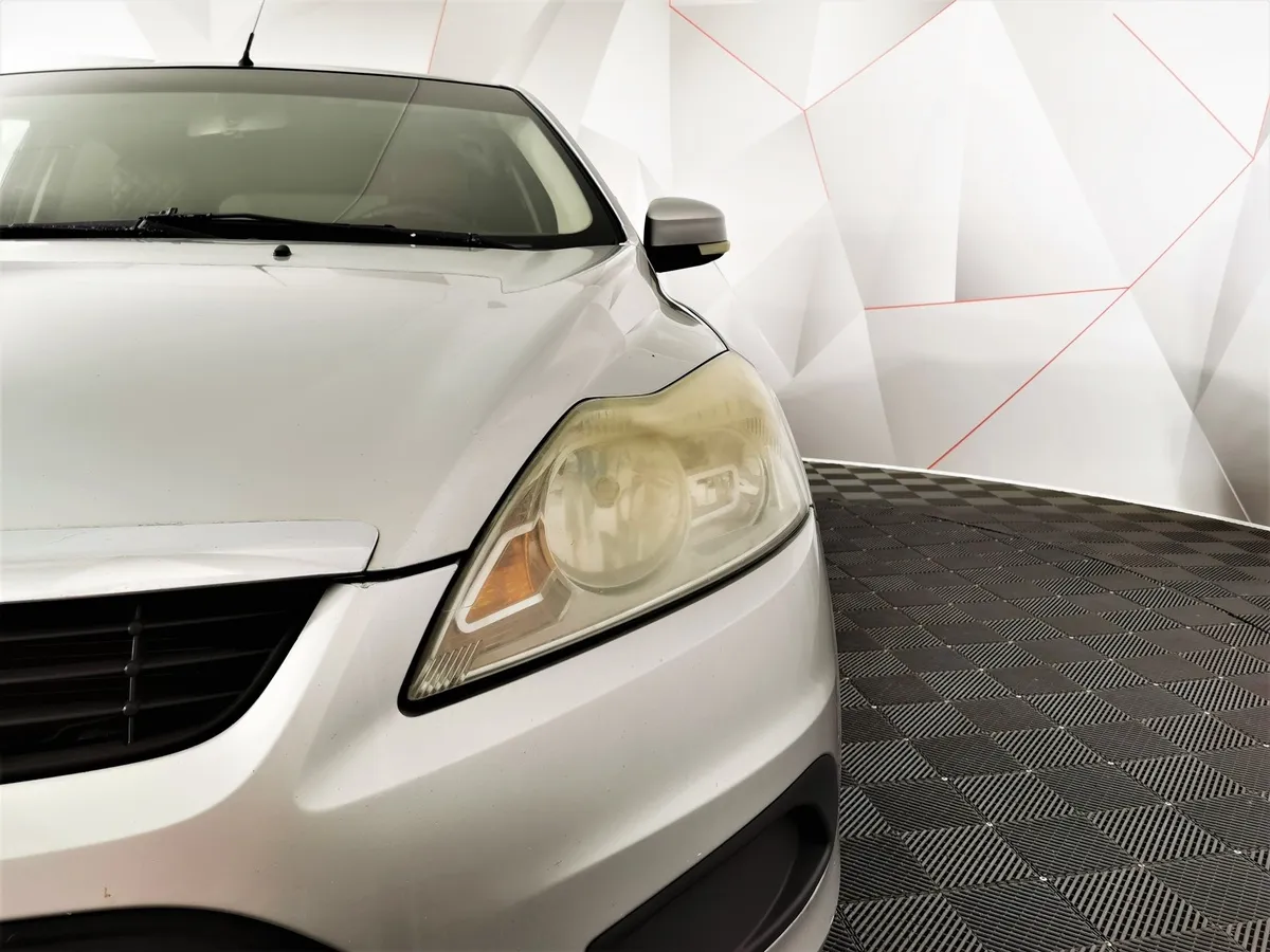 Ford Focus 1.6 MT (101 л.с.) Серебристый в АВИЛОН. Слайд №10