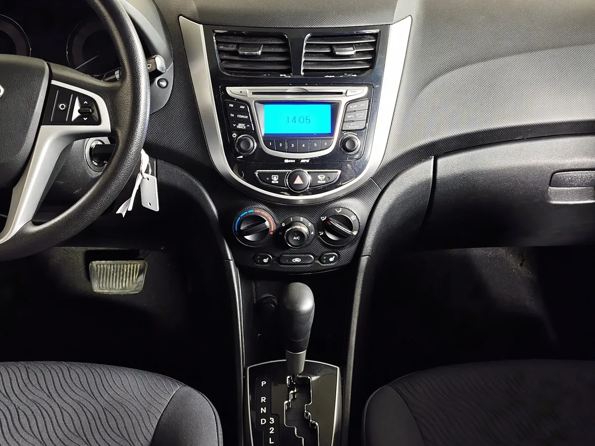 Hyundai Solaris 1.6 AT (123 л.с.) Comfort Синий в АВИЛОН. Слайд №13