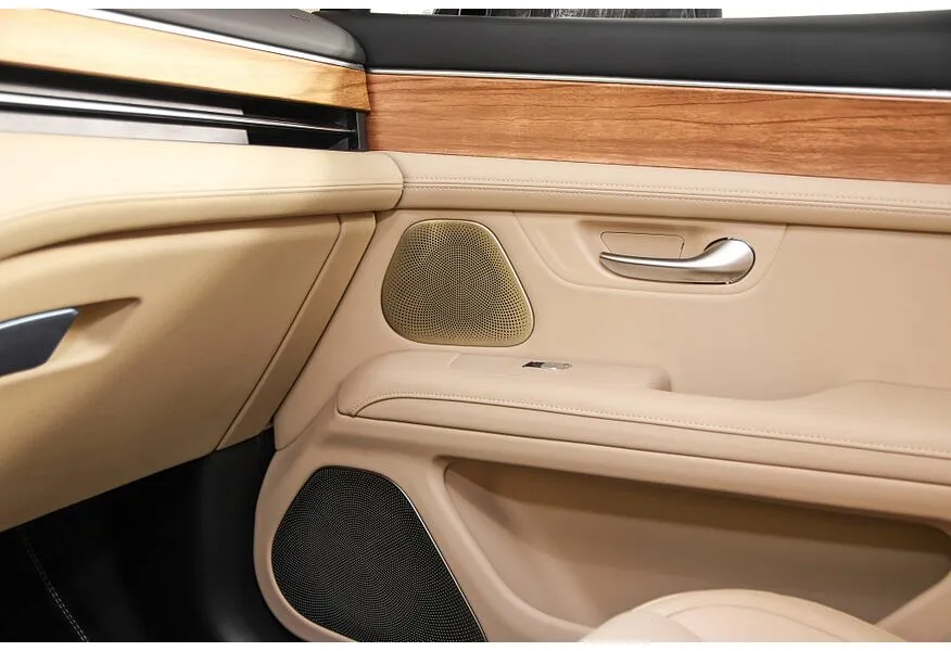 Seres M5 1.5 AT 4WD (496 л.с.) Premium Черный в АВИЛОН. Слайд №14