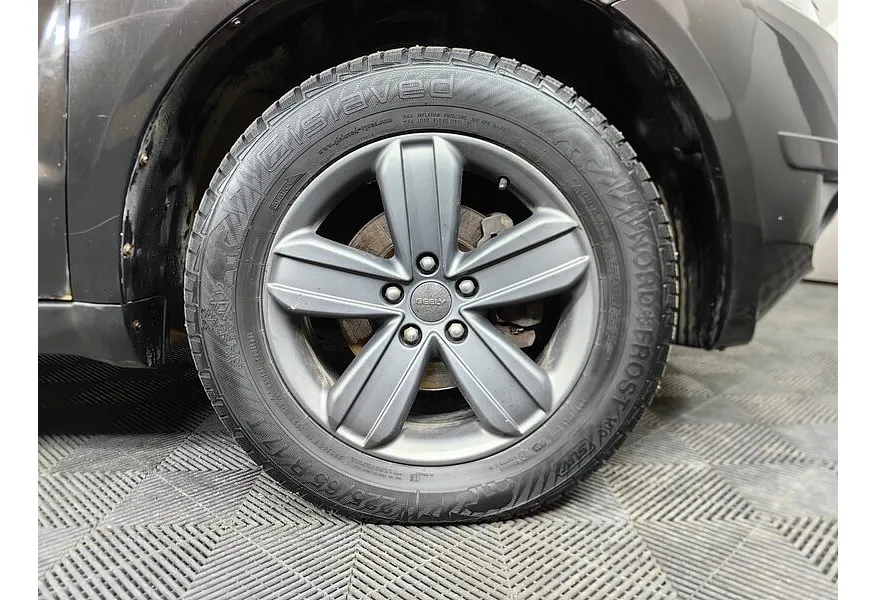 Geely Emgrand X7 2.0 MT (139 л.с.) Коричневый в АВИЛОН. Слайд №9