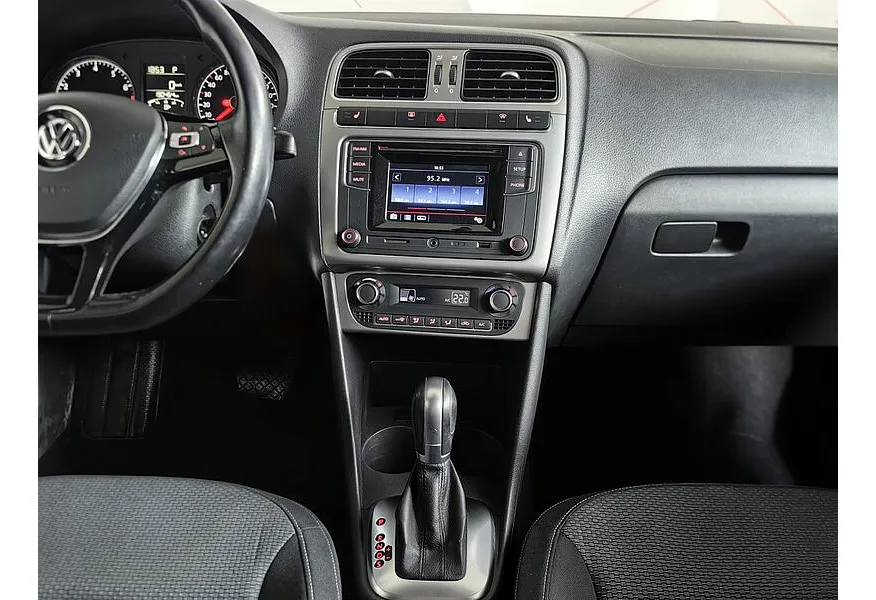 Volkswagen Polo 1.6 Tiptronic (105 л.с.) Trendline Бежевый в АВИЛОН. Слайд №15