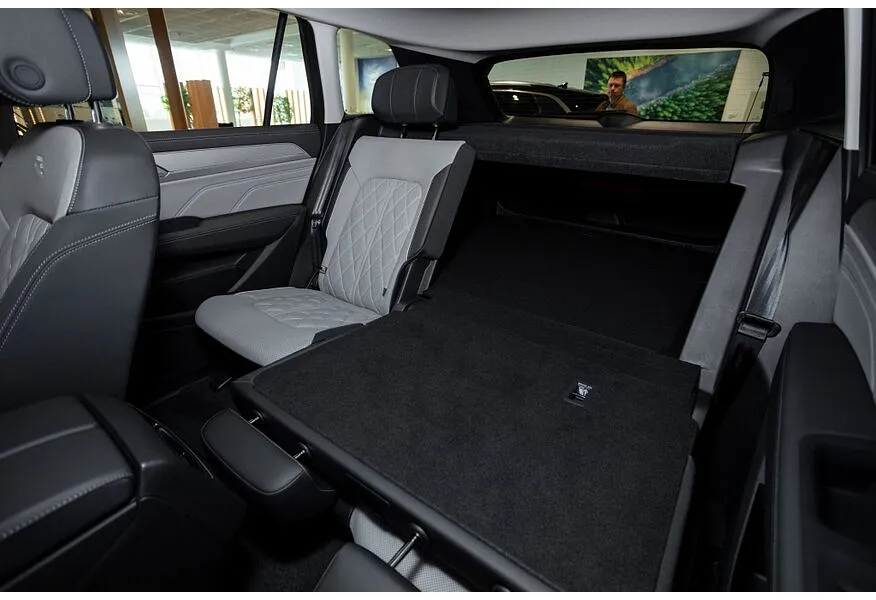 Volkswagen Tavendor 2.0TSI DSG 4WD (220 л.с.) R-Line Cruise Edition Серый в АВИЛОН. Слайд №10