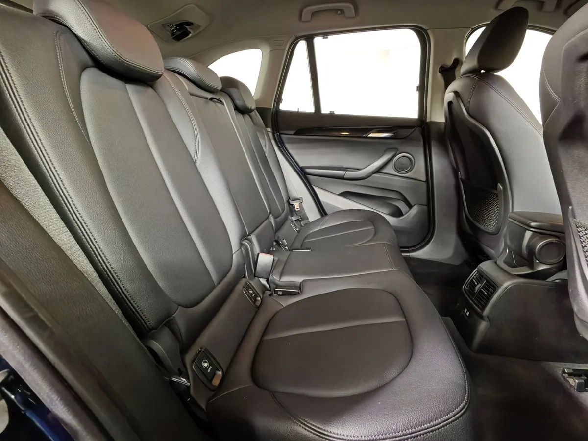BMW X1 20i xDrive Steptronic AT (192 л.с.) M Sport Синий в АВИЛОН. Слайд №14