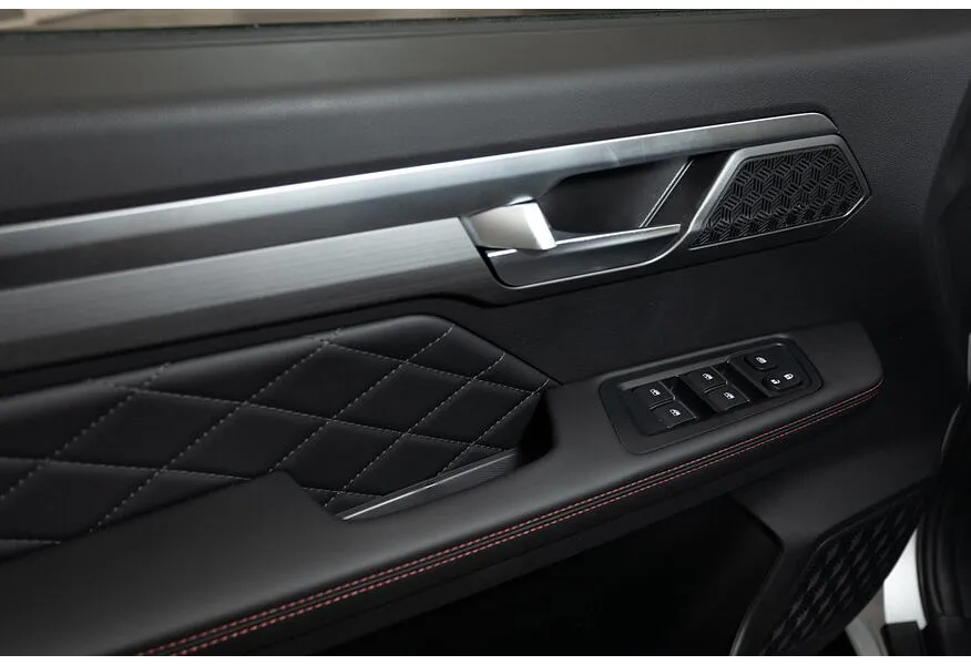 Sollers ST9 2.0G 8AT AWD (224 л.с.) Ultimate Белый в АВИЛОН. Слайд №19