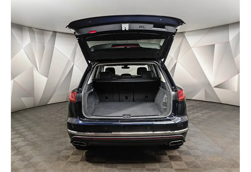 АВИЛОН - Volkswagen Touareg 3.0 V6 TDI Tiptronic 4Motion (249 л.с.) Exclusive Синий - slide 15