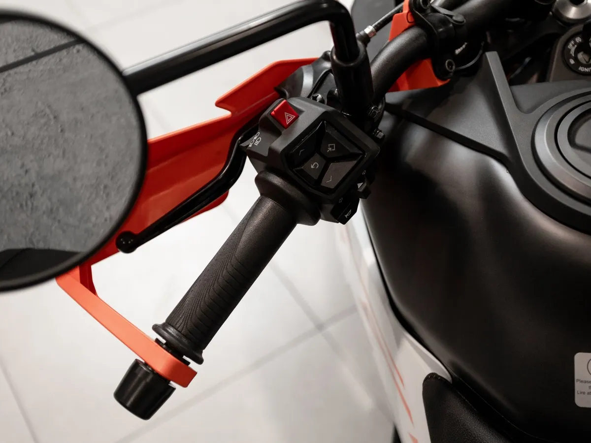 KTM 390 Adventure 399 см³ (45 л.с.) (45) 398 Белый в АВИЛОН. Слайд №10