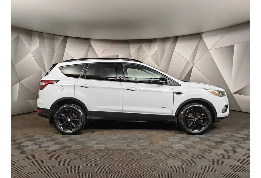 АВИЛОН - Ford Kuga 1.6 EcoBoost AT AWD (150 л.с.) Titanium Белый - slide 3