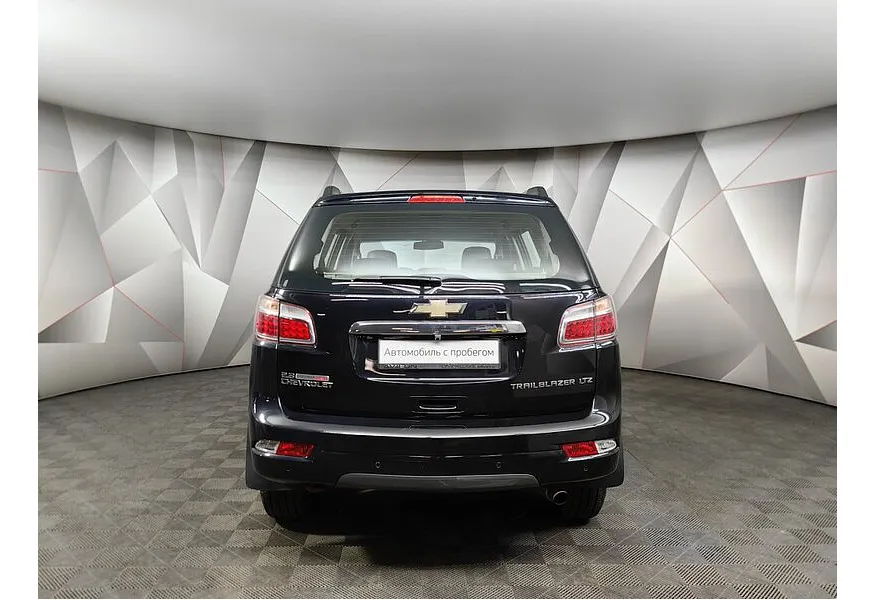 Chevrolet TrailBlazer 2.8 D AT AWD (180 л.с.) LT Черный в АВИЛОН. Слайд №8