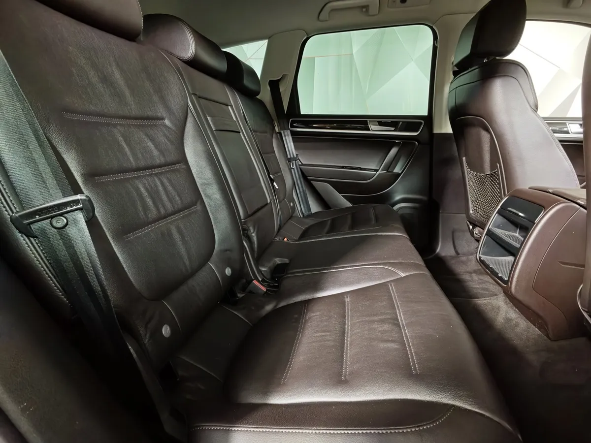 Volkswagen Touareg 3.6 FSI Tiptronic 4Motion (249 л.с.) V6 FSI Синий в АВИЛОН. Слайд №16